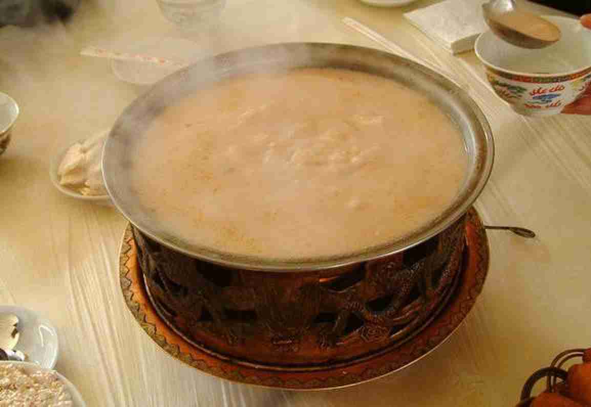 蒙古族的传统食品红食白食，蒙古族红食和白食分别是什么