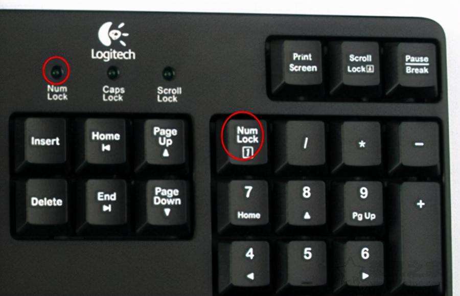 笔记本电脑开机显示屏显示无信号黑屏怎么办