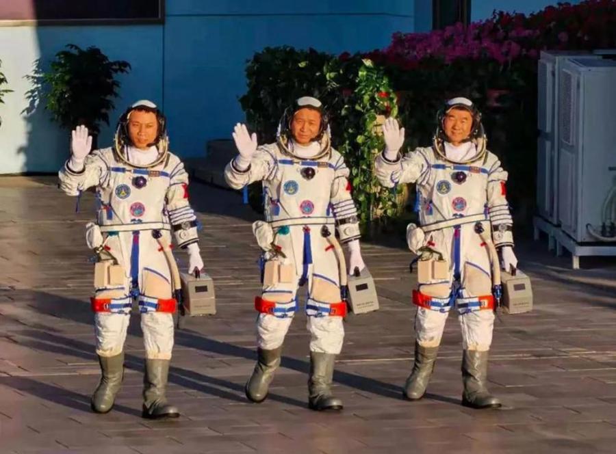 为什么中国的宇航员叫航天员，宇航员和航天员的区别有什么差异