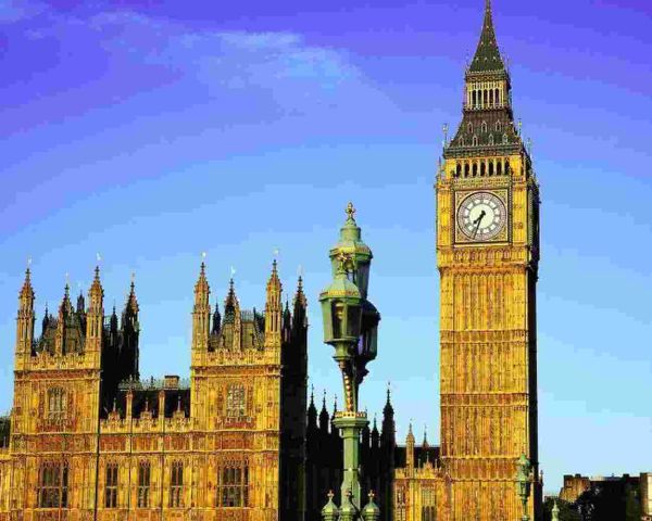 大本钟是哪个国家的，英国大本钟为何又叫伊丽莎白塔？