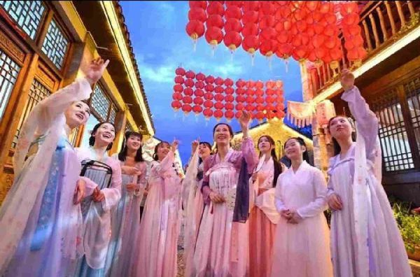 情人节和七夕节有什么区别，七夕节 ≠ 情人节