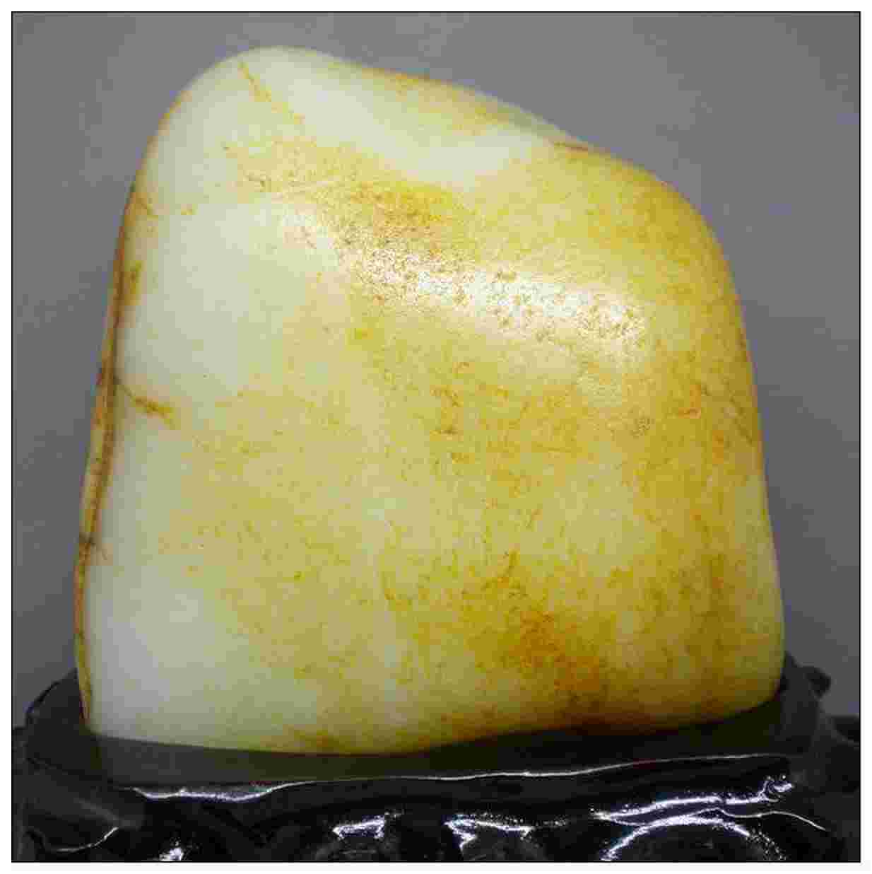 石头和玉有什么区别，怎么去区分石头和玉