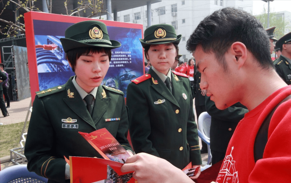 高中生当兵和大学生当兵有什么区别，有这“8大”区别