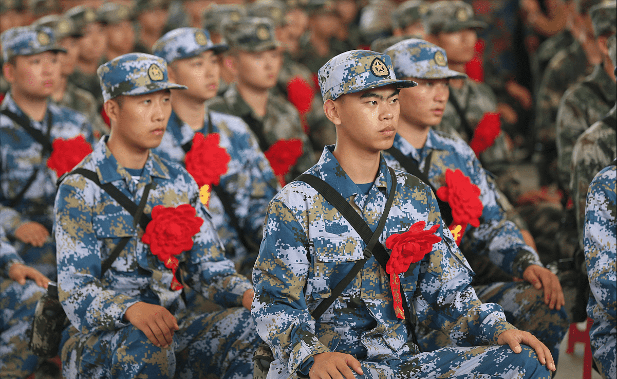 高中生当兵和大学生当兵有什么区别，有这“8大”区别