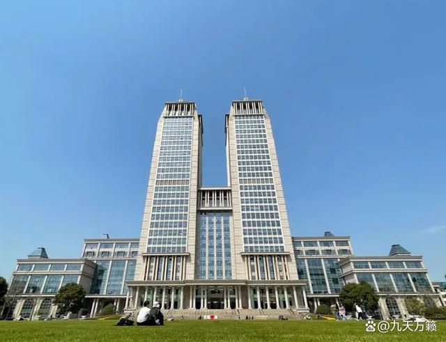 2023中国十大名校排名，中国十大名校综合排名