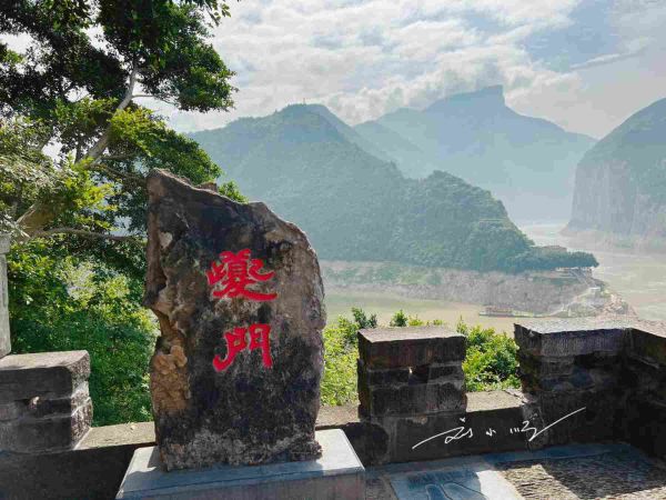 10元背面的风景是哪里，就在重庆市的这个县