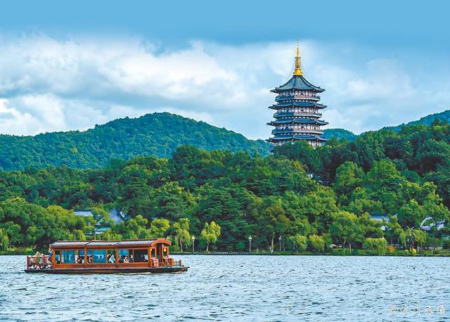 中国接待游客最多十大景点（中国十大人气最高的景点排行）