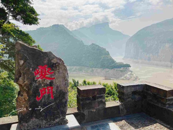10元背面的风景是哪里，就在重庆市的这个县