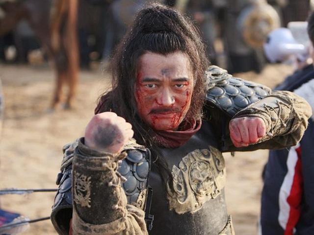 水浒传中十大顶级高手排名（水浒传前十名武功高手）