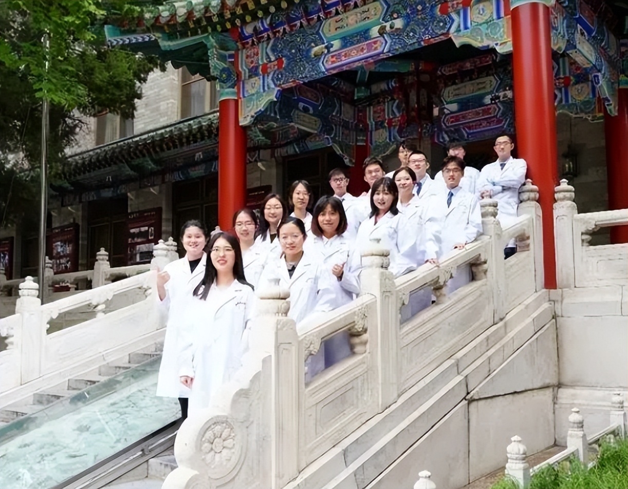 医学系最好的大学排名（国内顶尖医学院排行榜）