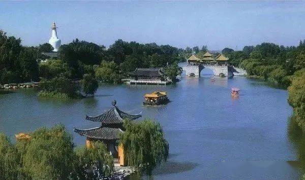 中国著名的十大湖泊（最著名的湖湖泊前十名）
