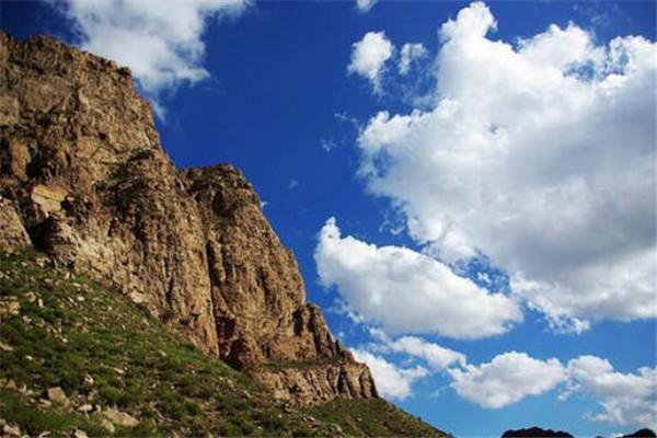 内蒙古乌海10大最好玩的地方，满巴拉僧庙和黄河滩岛值得一去
