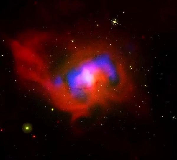 宇宙十大黑洞排名(目前发现最可怕的10个黑洞)