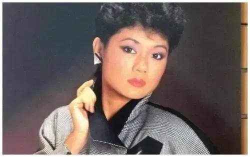 粤语十大经典名曲（10首经典情怀粤语歌曲盘点）