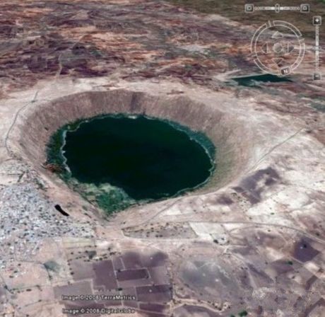 地球上最大的陨石坑在哪，地球上十大陨石坑盘点