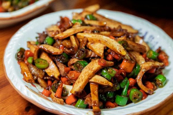十大湘菜排名（湖南出名的10道经典湘菜）