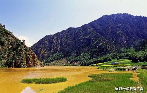 青海旅游必去十大景点（青海十大热门旅游景点推荐）