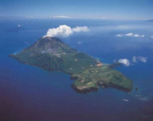 全球著名的十大海底火山（世界上有海底火山吗）