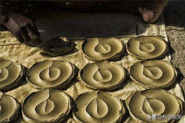 世界上最穷的国家是哪个国家？这个国家真的穷到吃土充饥