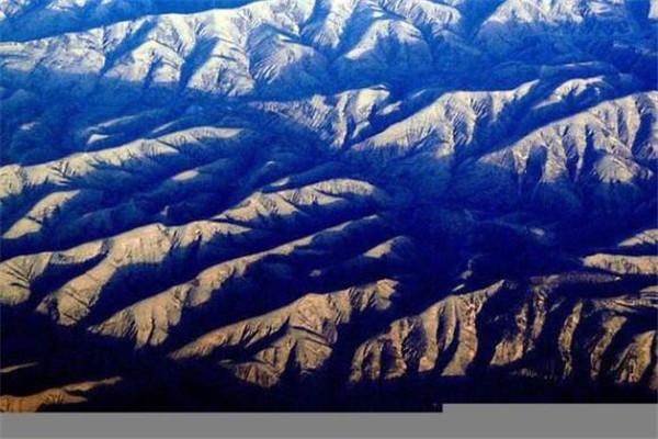 内蒙古乌海10大最好玩的地方，满巴拉僧庙和黄河滩岛值得一去