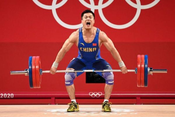 吕小军81公斤级举重夺冠（东京奥运赢得中国第21枚金牌）
