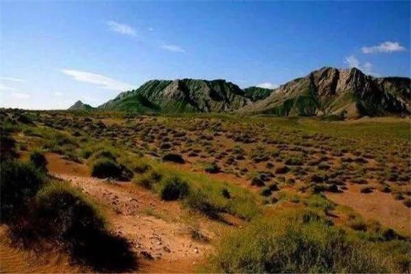 内蒙古乌海10大最好玩的地方，满巴拉僧庙和黄河滩岛值得一去