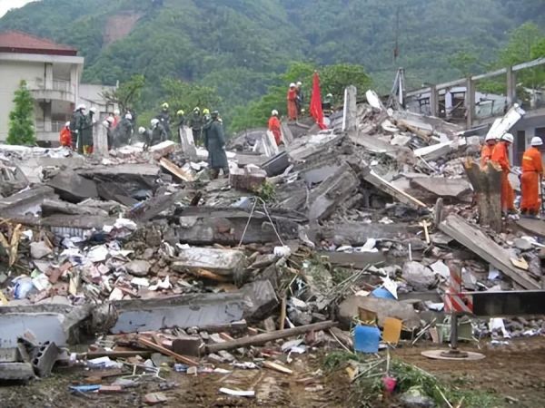 地震是几楼最危险，地址高楼层和低楼层哪个更安全