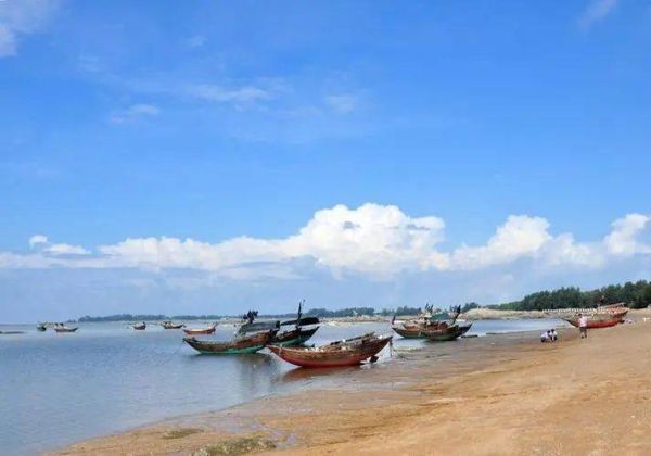广西旅游必去十大景点排名（广西旅游10个好去处推荐）