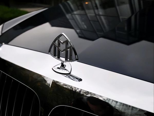 全球十大豪车车标（10个一线豪车品牌车标盘点）