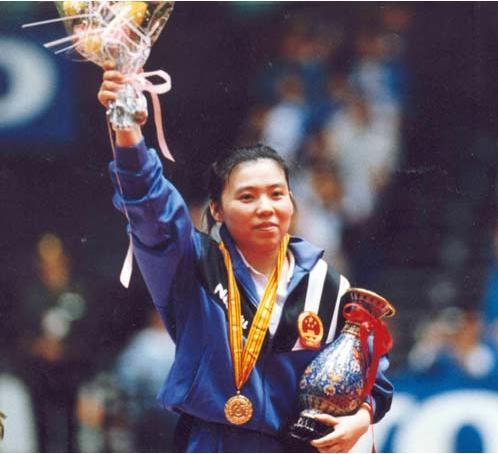 世界乒坛皇后是谁（她14年运动生涯拿下18个世界冠军奖牌）