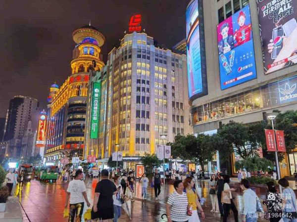 上海大型商场购物中心排名（10个大型购物商圈）