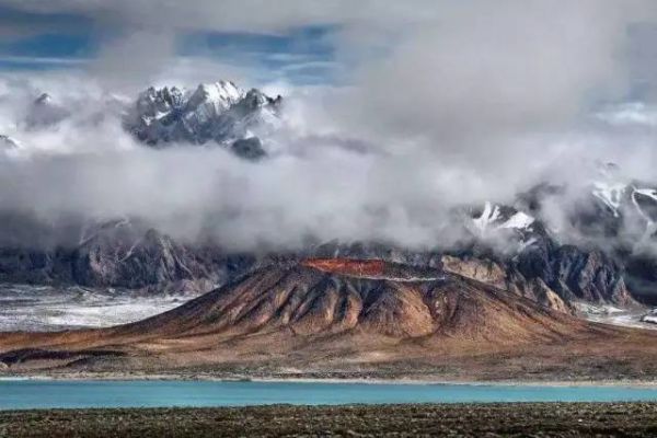 中国火山主要分布在哪里，中国境内的十大火山盘点