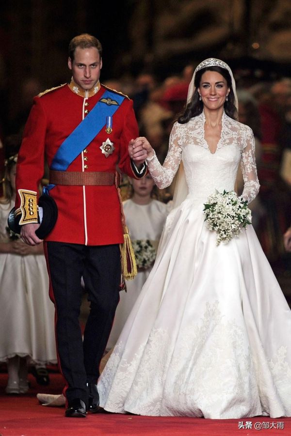 世界上最美十大婚纱（全球名人最美婚纱TOP10）