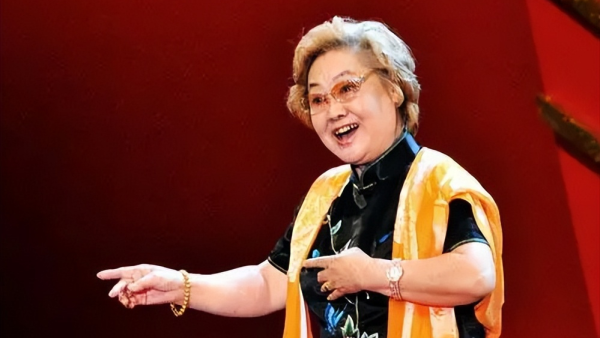 华语乐坛十大巨星（中国十大殿堂级女歌手盘点）