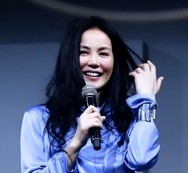华语乐坛十大巨星（中国十大殿堂级女歌手盘点）