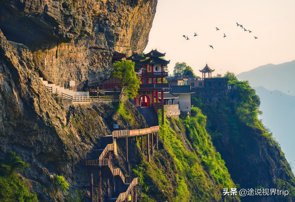 中国十大建筑奇迹（10个悬崖上的建筑奇迹）