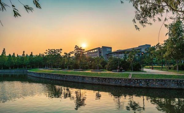 河南最好的十大大学排名（河南排名前10的大学）