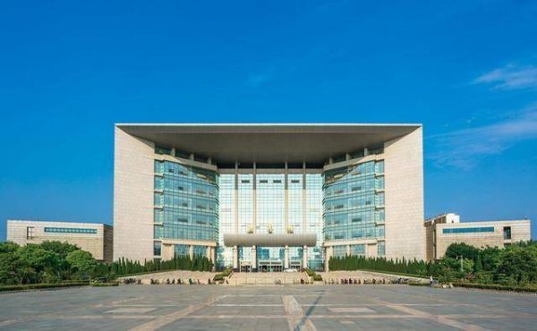 河南最好的十大大学排名（河南排名前10的大学）