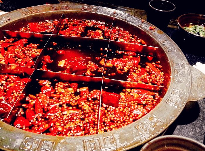 重庆美食攻略十大必吃排行榜(重庆美食前十强)