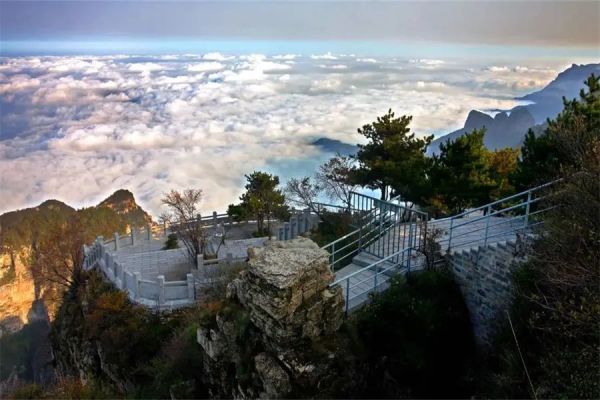 河南旅游必去十大胜地(河南旅游必去十大景点推荐)