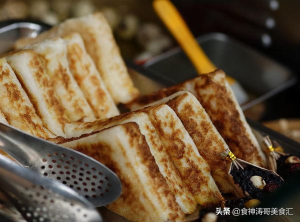来重庆必吃的十大美食(重庆10大特色美食小吃)