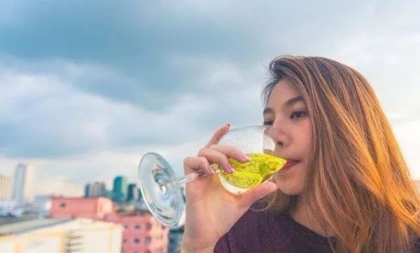 过期啤酒的十大妙用（过期啤酒千万别扔20个大妙用）