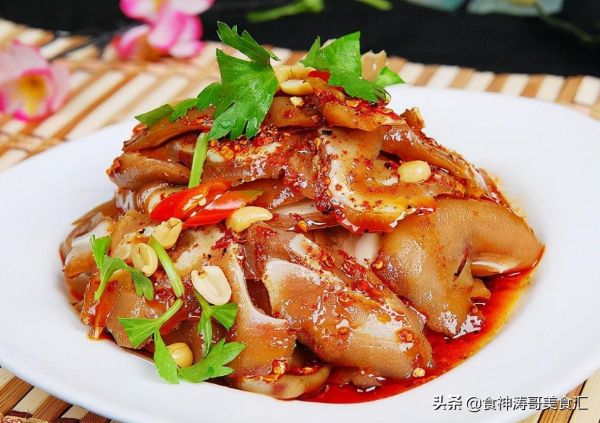 来重庆必吃的十大美食(重庆10大特色美食小吃)