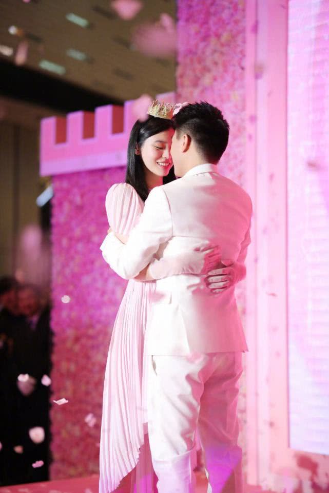 何猷君为什么娶大6岁的奚梦瑶（何猷君娶奚梦瑶关键原因）