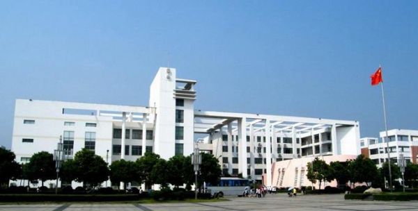 江西十大重点高中（江西省排在前十位的高中）