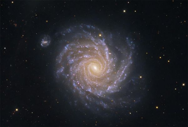 宇宙中最迷人的10大星系，宇宙十大神奇美丽星系