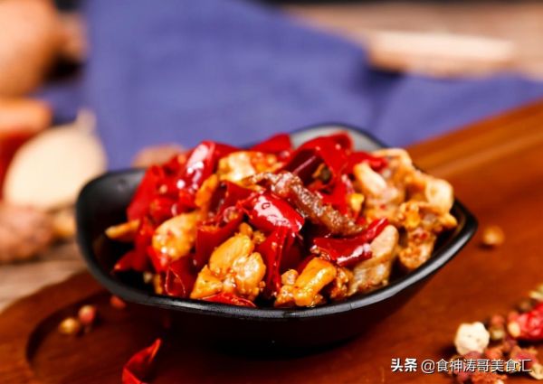 来重庆必吃的十大美食(重庆10大特色美食小吃)
