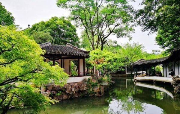 暑假穷游十大暑假景点（适合大学生暑假去穷游10个地方）