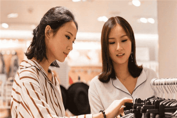 低学历女生吃香的十大职业（低学历女生适合的职业）