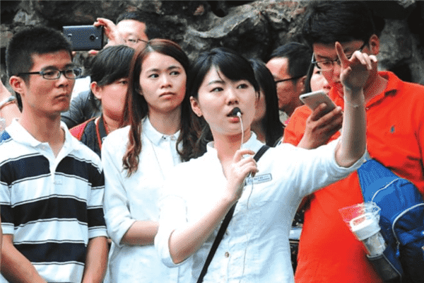 低学历女生吃香的十大职业（低学历女生适合的职业）